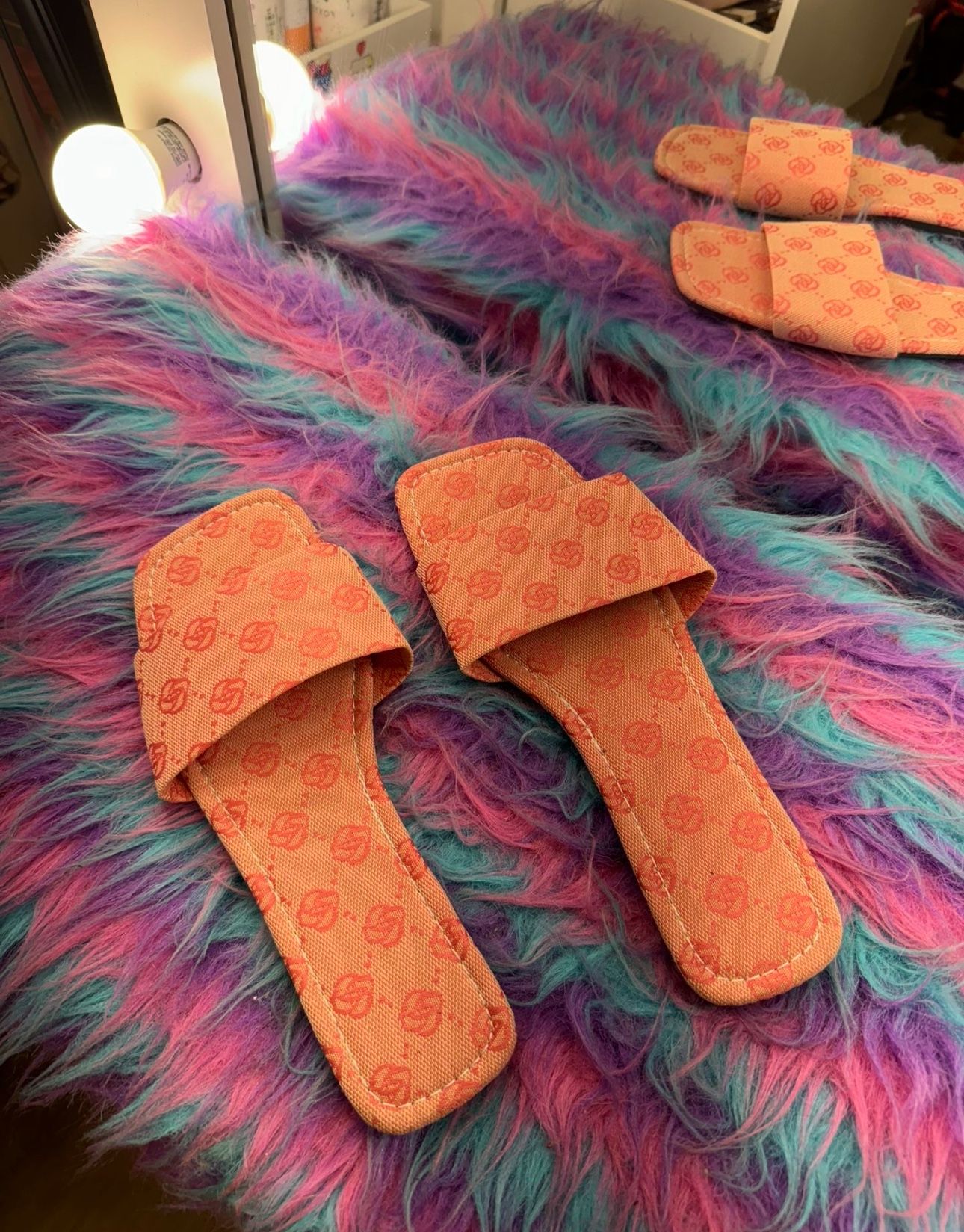 Woman Flat Sandals Size 8 Brand New 