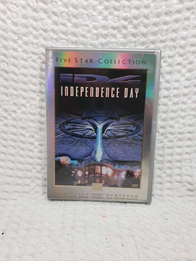 ID4 Independence Day 5 star collection 2 disk set. Good condition and smoke free home .