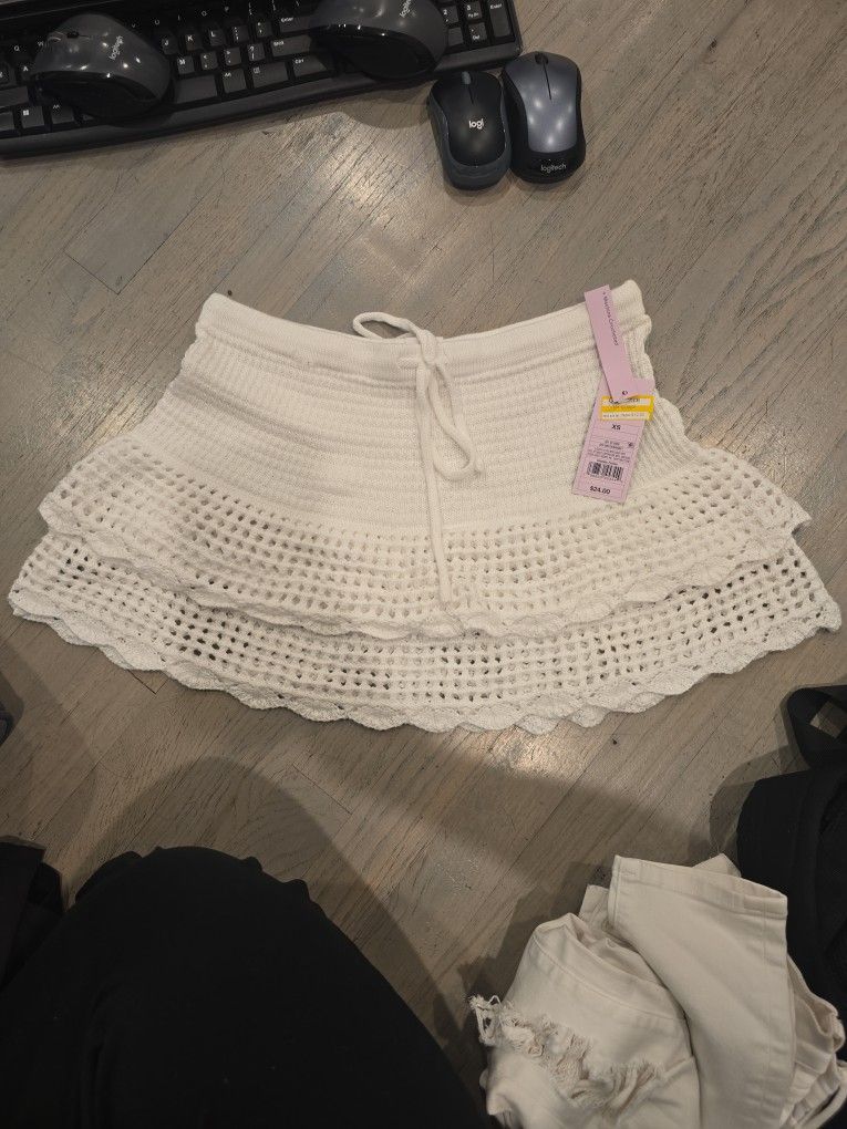 $5 White Skirt 