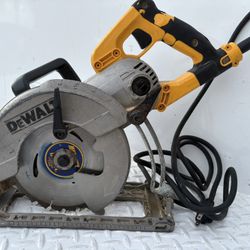 DeWalt Circular Saw 