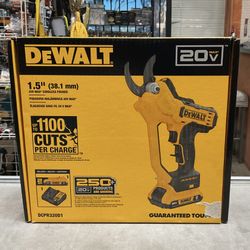Dewalt 20V Max Cordless Pruner Kit