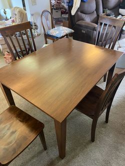 Dining room table