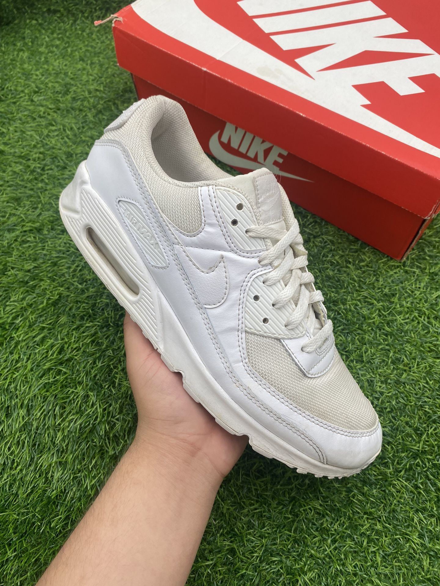 Nike Air Max White Size 11.5