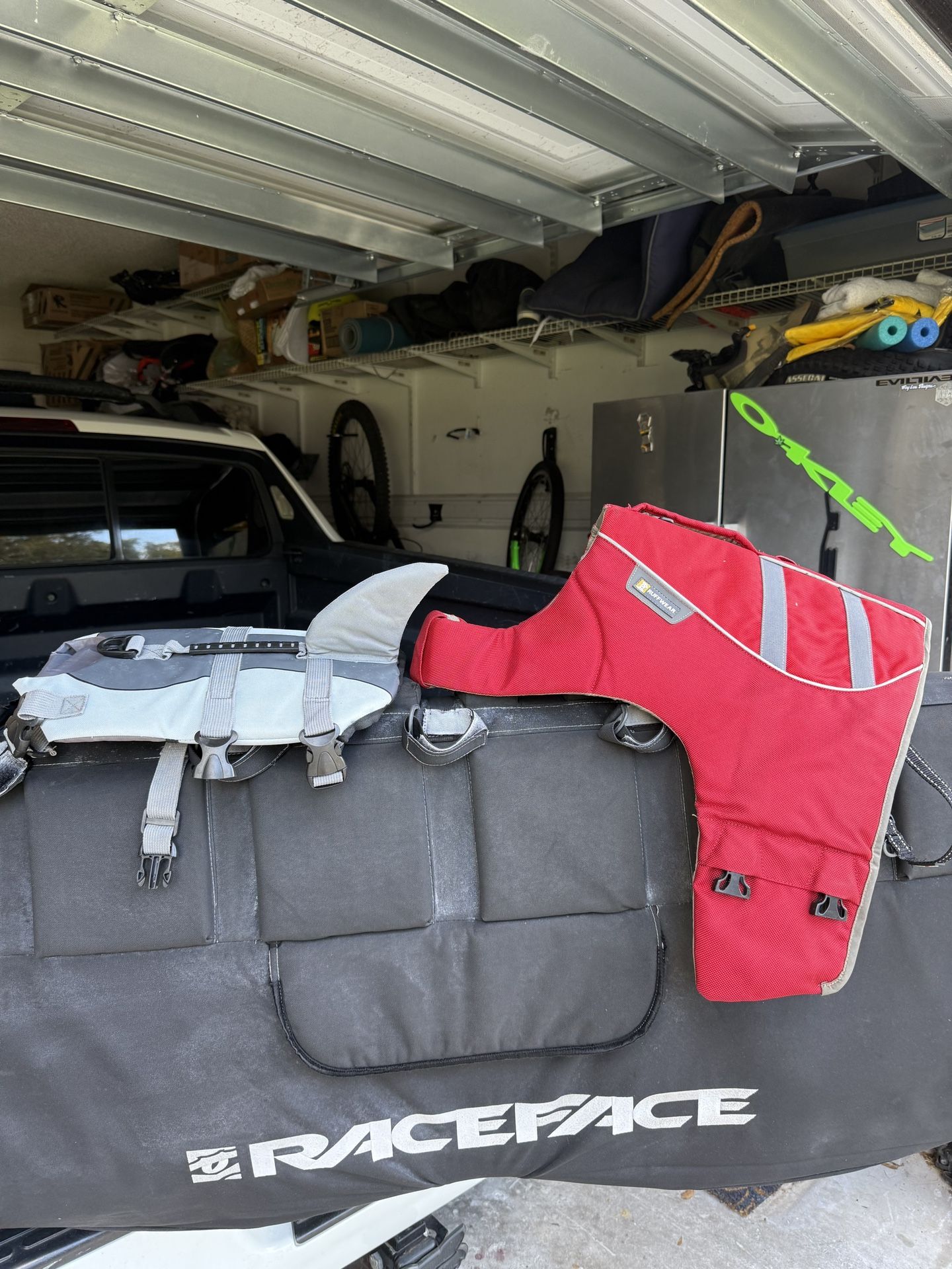 Dog life jackets 20 lbs and 50-70lbs $20