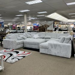 SECTIONALS /DINING TABLES 