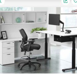 Electrical Height Desk Furniture With Hutch