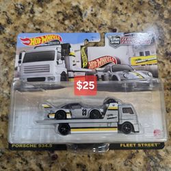 Hot Wheels Team Transport Porsche 