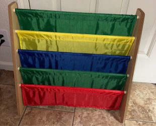 Toddler book shelf