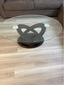 8pc dinette, set coffee table and two end tables