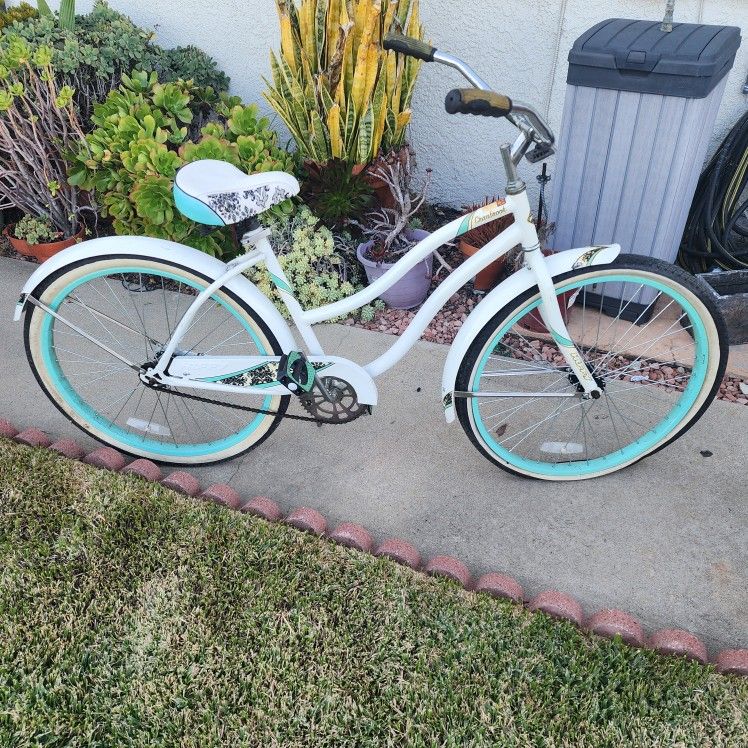 Used Huffy Cranbrook Bike (White)