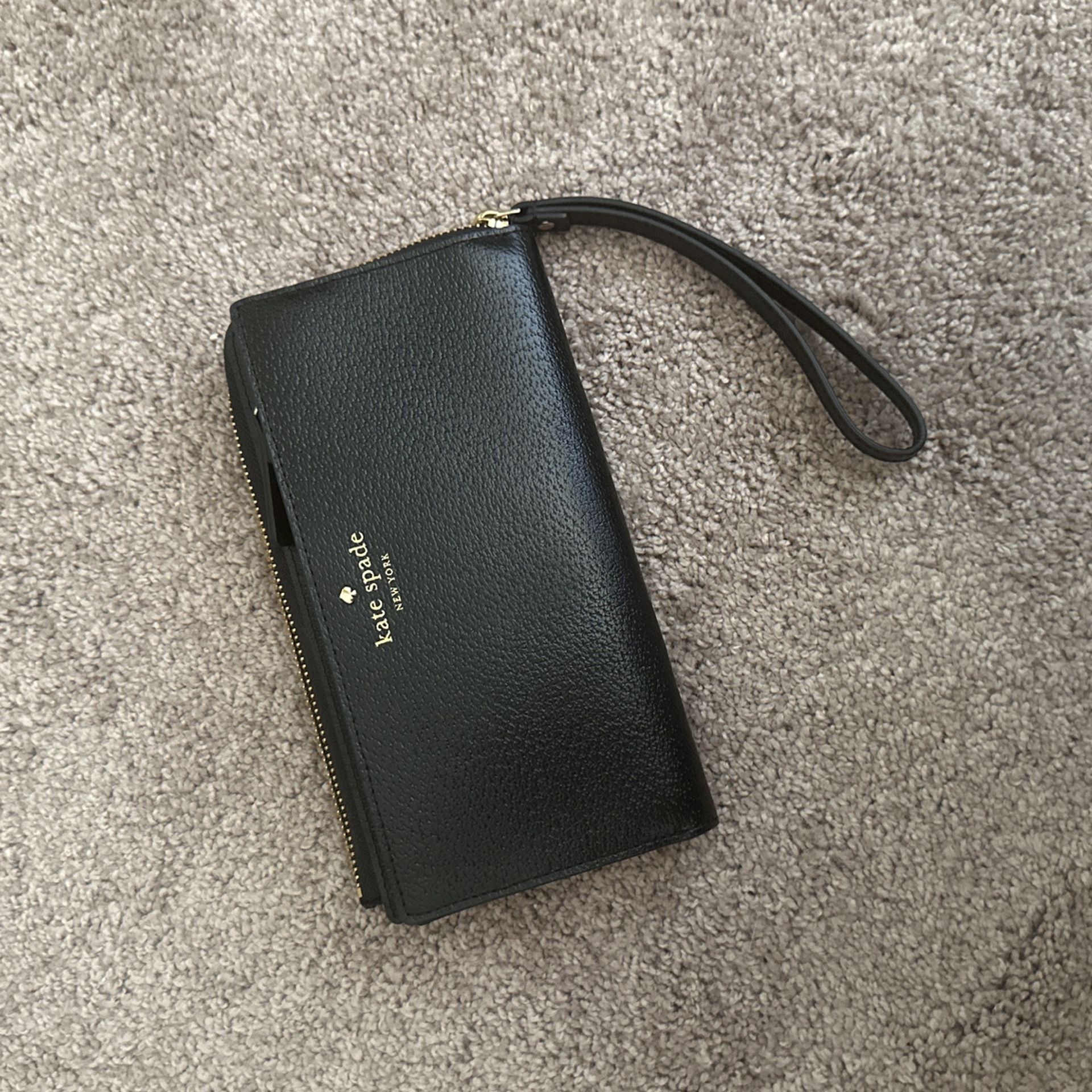 BNWT Kate Spade Black Wristlet