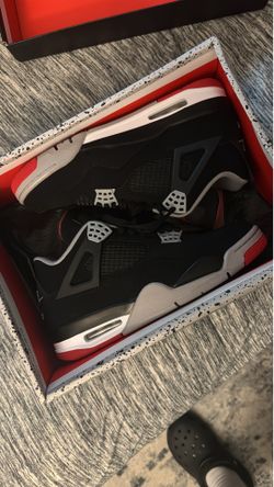 Jordan 4 Bred