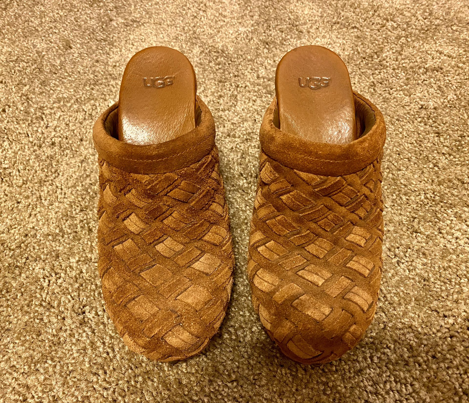 UGG Arroyo Weave Clogs Brown Chestnut Size 7