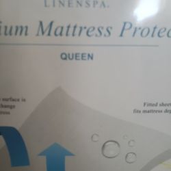 Queen Size Mattress Pad- New