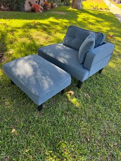 Modern Lounge chair/small sofa with pillows and foot rest