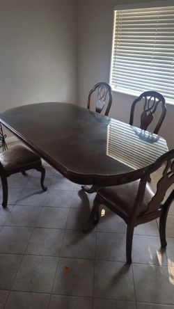 Kitchen Dining Table With Glass Top