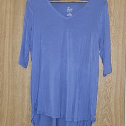 Womens Shirt Size Medium. 