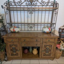 Baker's Rack / Dining Hutch/ Bar Hutch 
