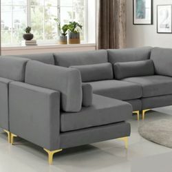 Julia Velvet / Metal Grey Modular Sectional (4 Boxes)

