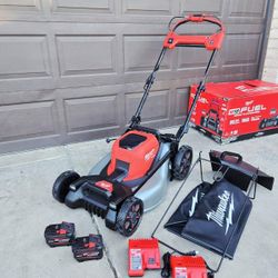 Milwaukee 18V FUEL 21in Self Propelled Lawn Mower KIT w/ (2) 12Ah Forge Batteries & (2) chargers