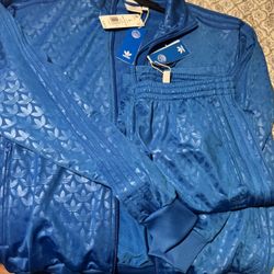 Adidas Track Suit  Men’s Large 