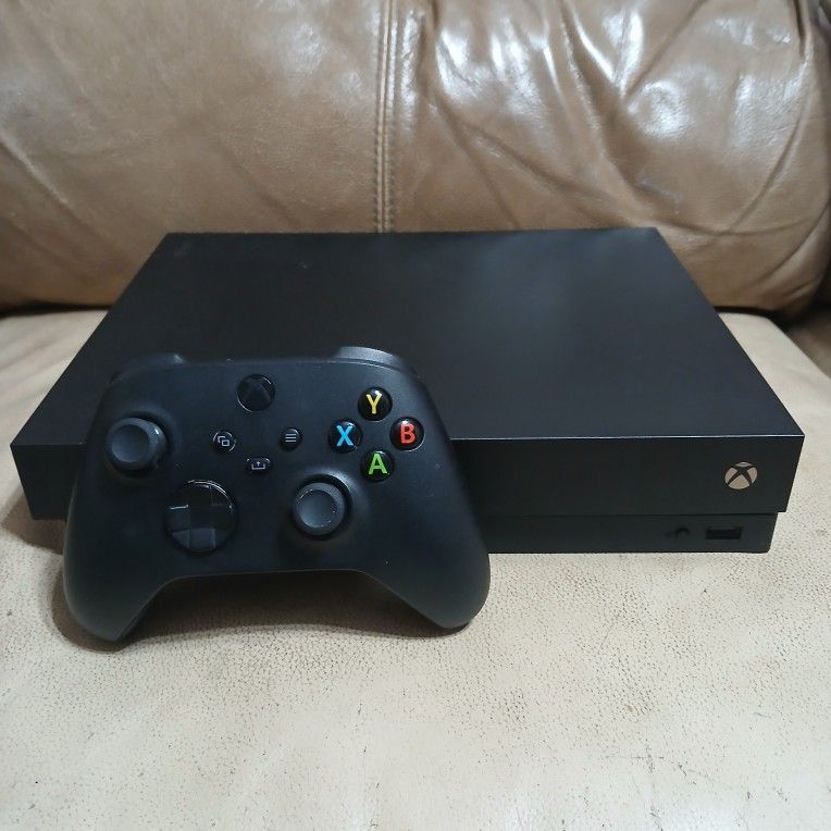 Xbox One X 1 TB Read Description