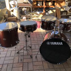 Yamaha Rydeen 5pc Shell Pack with 22" Bass Drum, Burgundy Glitter