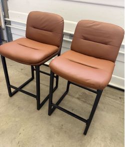 24 inch Bar stools Set of 2 .  Sturdy Legs, 350lbs Capacity,