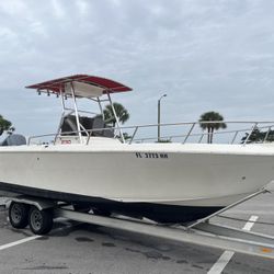 23’ Center Console With Yamaha Four Stroke