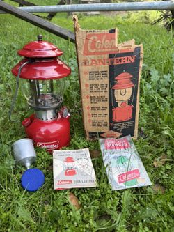 Vintage Coleman Lantern 220A