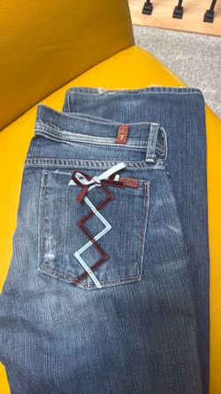 7 women’s blue jeans