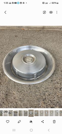 70's Cadillic Wheel Cover 15" (1) Hubcap