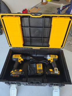 🔥$180 PRICE IS FIRM🔥Dewalt DCK280C2 20V Compact Impact Drill and Drill Driver with Batteries, Charger & Hard Case.