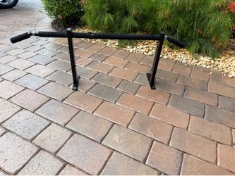 Pull up bar