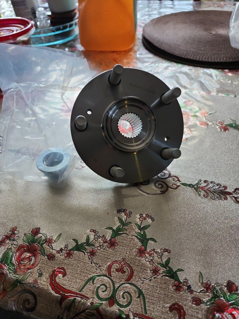 Honda Pilot 2008 Wheel Hubs 2 Rear 2 Front