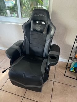 Grey Respawn Gaming Chair Recliner with Footress