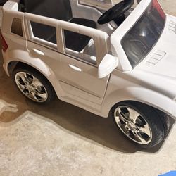 Motorized toy Truck 