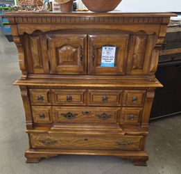 Chest of Drawers with Upper Cabinet