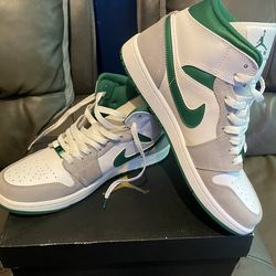 Air jordan mid'grey pine green