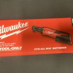 New Milwaukee M12 Cordless Ratchet 3/8