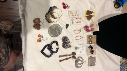 Mixed Lot of Fashion Earrings