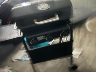 Propane barbecue grill with cover
