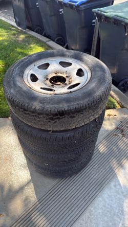 Geo tracker   spare tires  and wheels