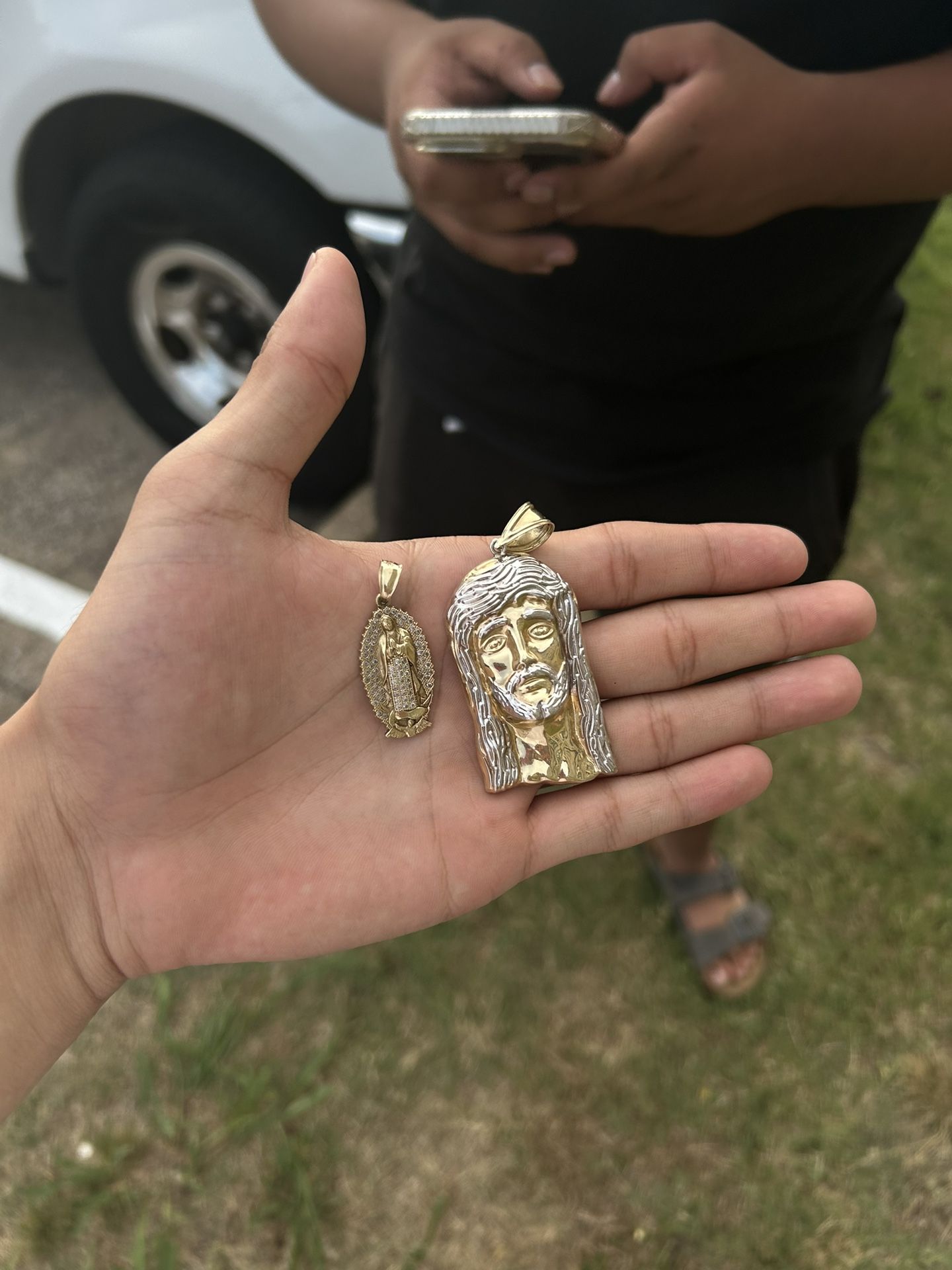 10k And Silver Jesús Pendent