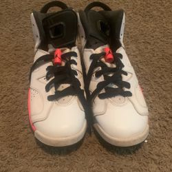 White Jordan’s size 6 