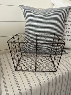 Metal chicken wire basket $6