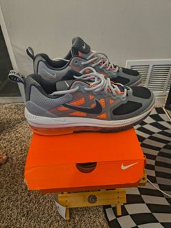 Nike Air Max Genome sz 9.5