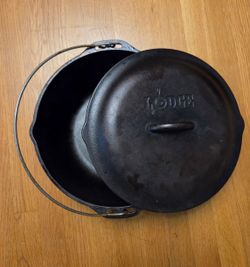 Lodge Cast Iron Dutch Oven with Lid