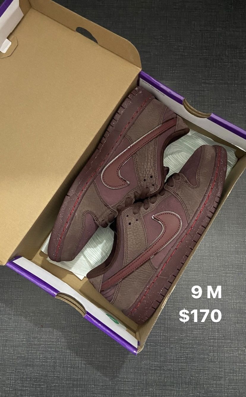 Nike Dunk Sb Burgundy City Of Love