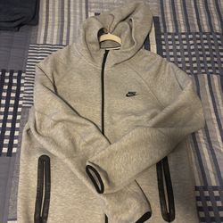 nike tech men’s Large WORN TWICE DIDNT FIT